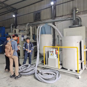 自動回收式噴砂機(jī)出貨前客戶現(xiàn)場驗收